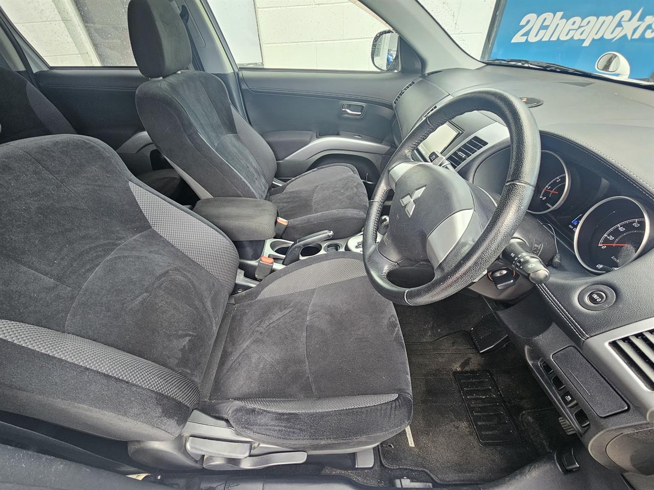 2012 Mitsubishi Outlander 7 Seats