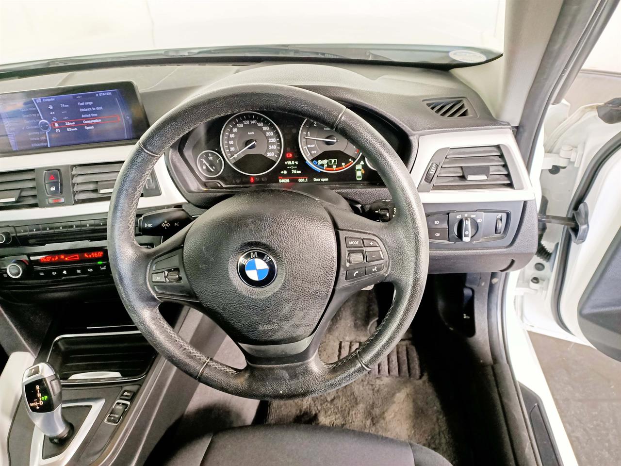 2012 BMW 320i 