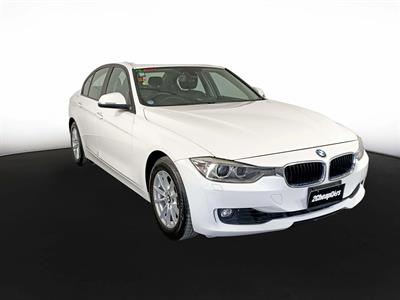 2012 BMW 320i 