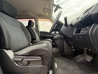 2012 Nissan Serena 