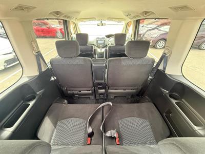 2012 Nissan Serena 