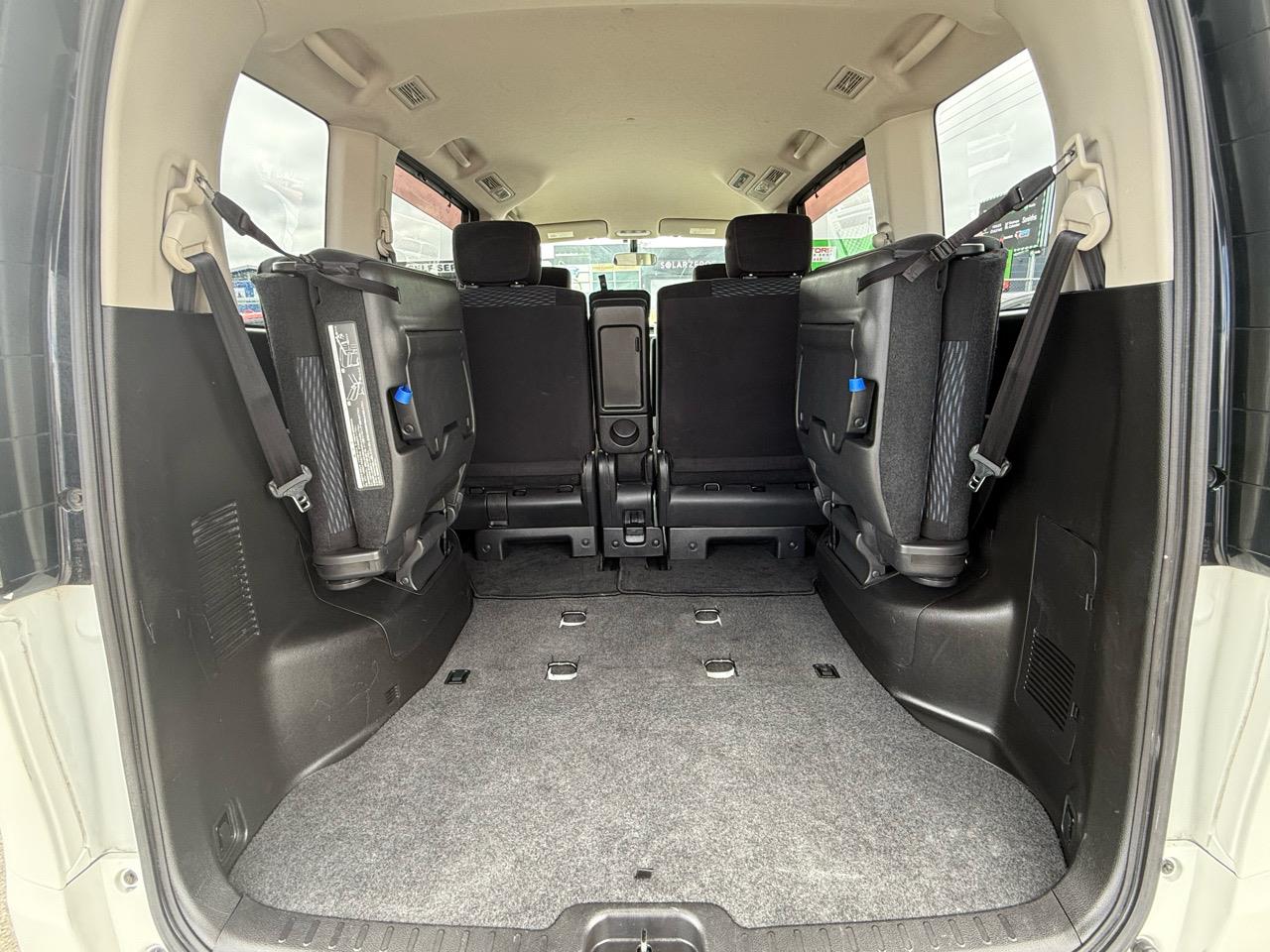 2012 Nissan Serena 