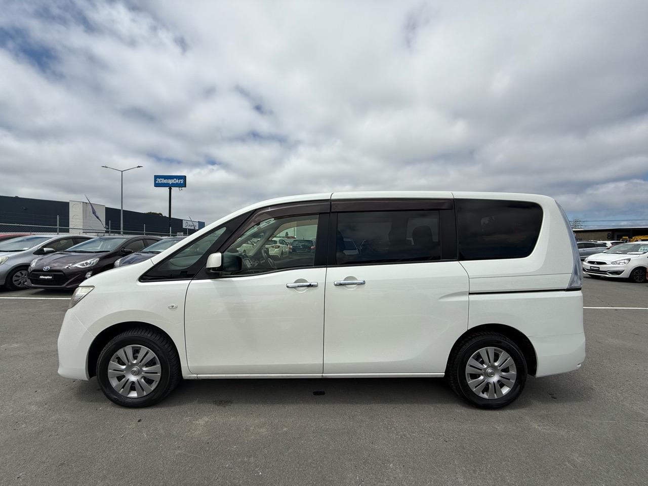 2012 Nissan Serena 