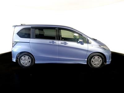 2013 Honda Freed Hybrid