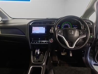 2016 Honda Fit Shuttle Hybrid Facelift