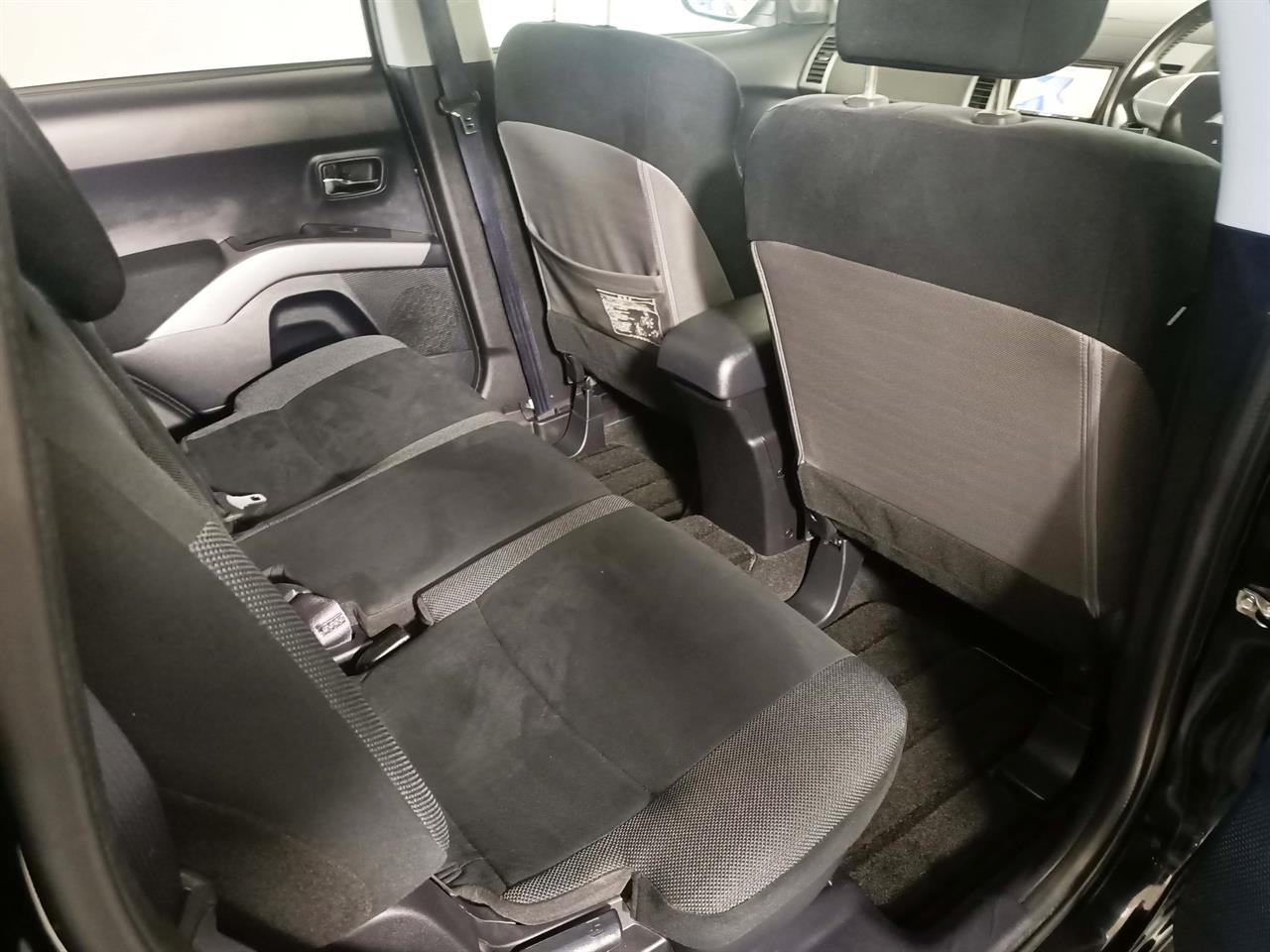 2009 Mitsubishi Outlander 7 Seats