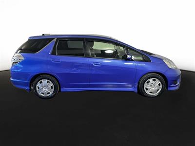 2013 Honda Fit Jazz Shuttle Hybrid