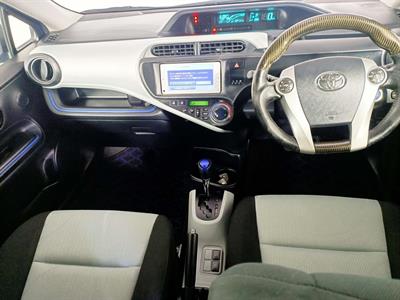 2013 Toyota Aqua Hybrid