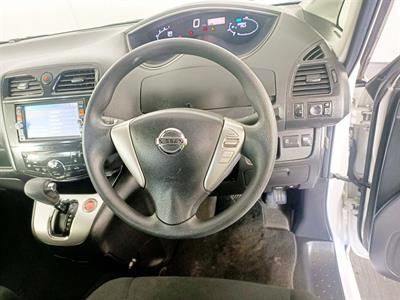 2013 Nissan Serena Hybrid