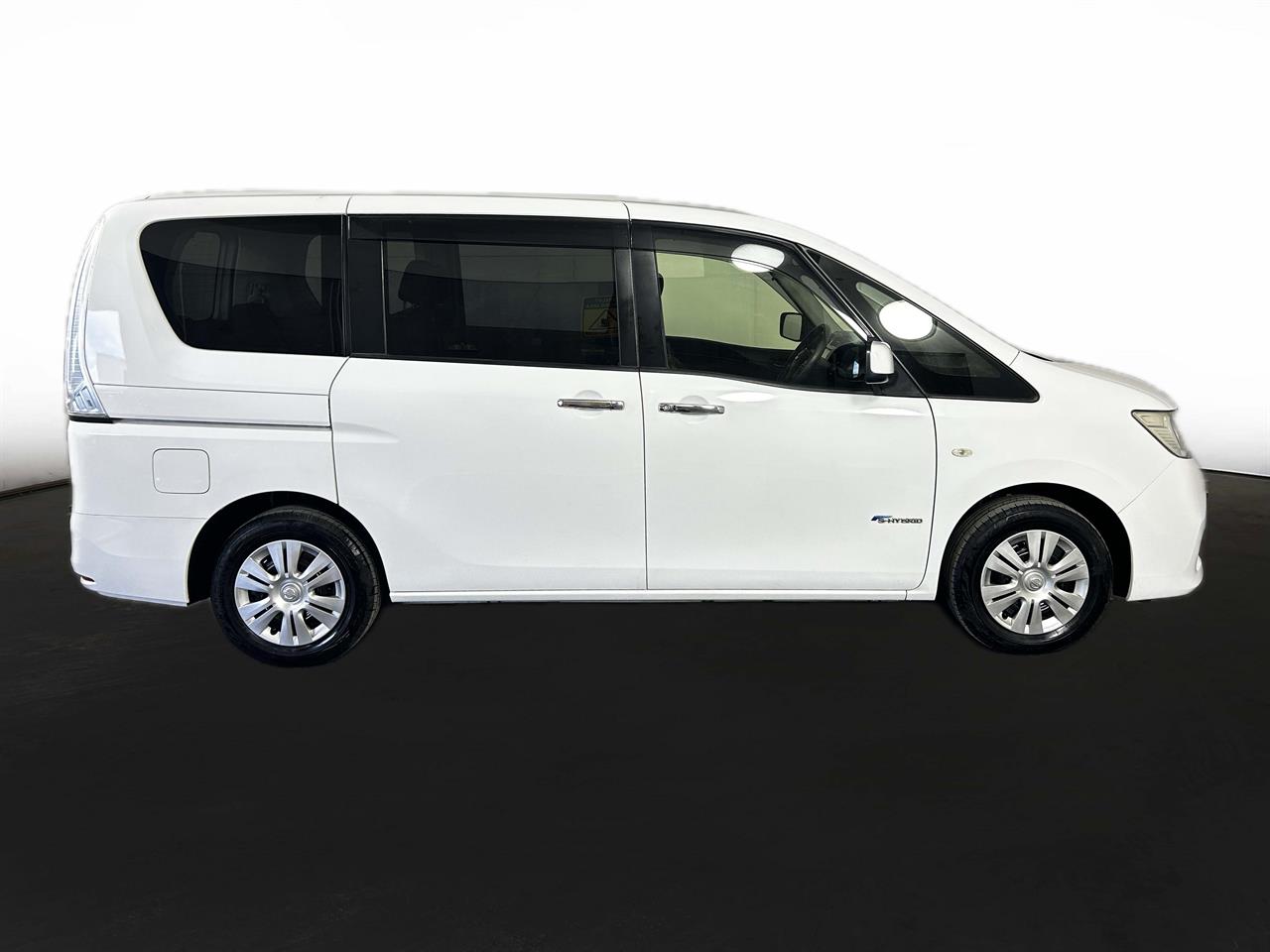 2013 Nissan Serena Hybrid