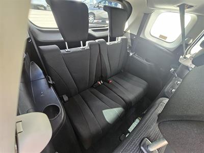 2013 Mazda Premacy 