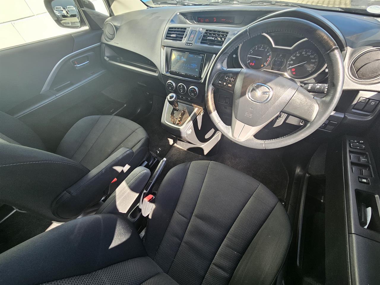 2013 Mazda Premacy 