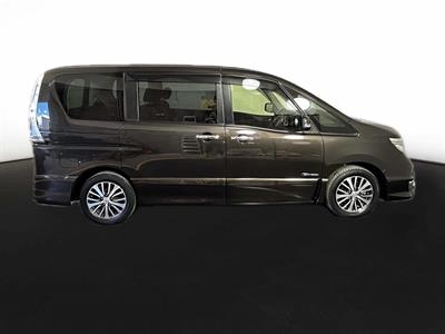 2014 Nissan Serena Hybrid