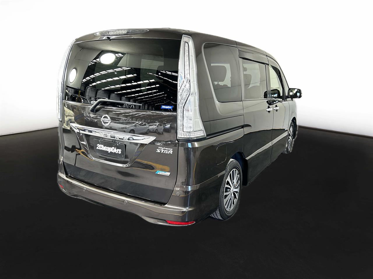 2014 Nissan Serena Hybrid