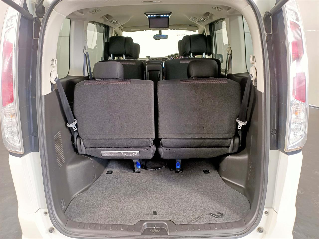 2012 Nissan Serena 