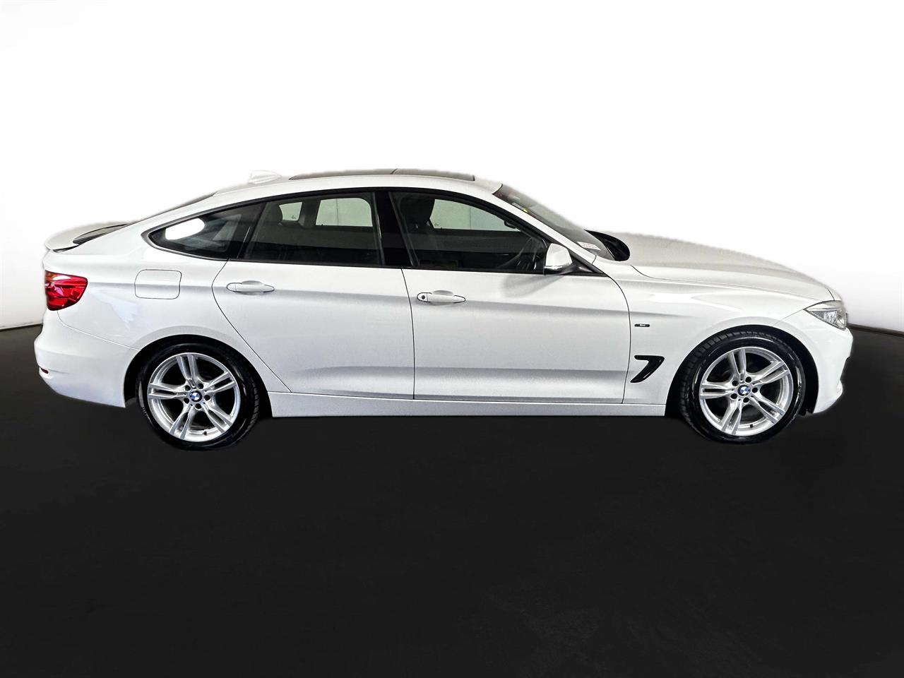 2013 BMW 320i Gran Turismo