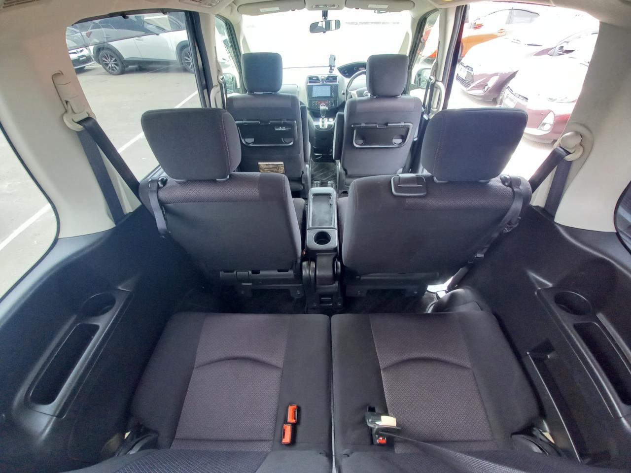 2012 Nissan Serena Hybrid