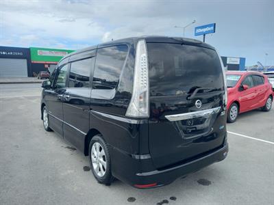 2012 Nissan Serena Hybrid