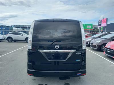 2012 Nissan Serena Hybrid