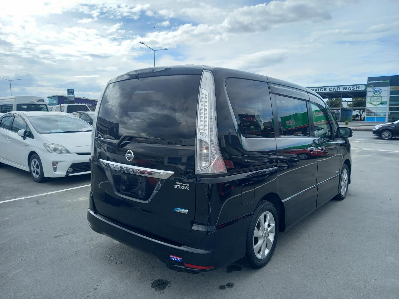 2012 Nissan Serena Hybrid