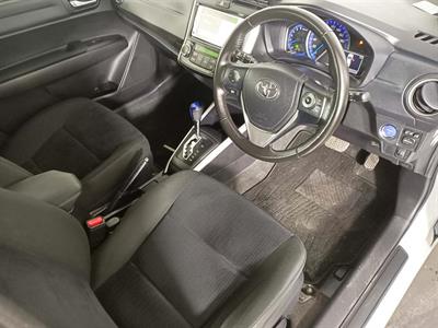 2013 Toyota Corolla Fielder Hybrid