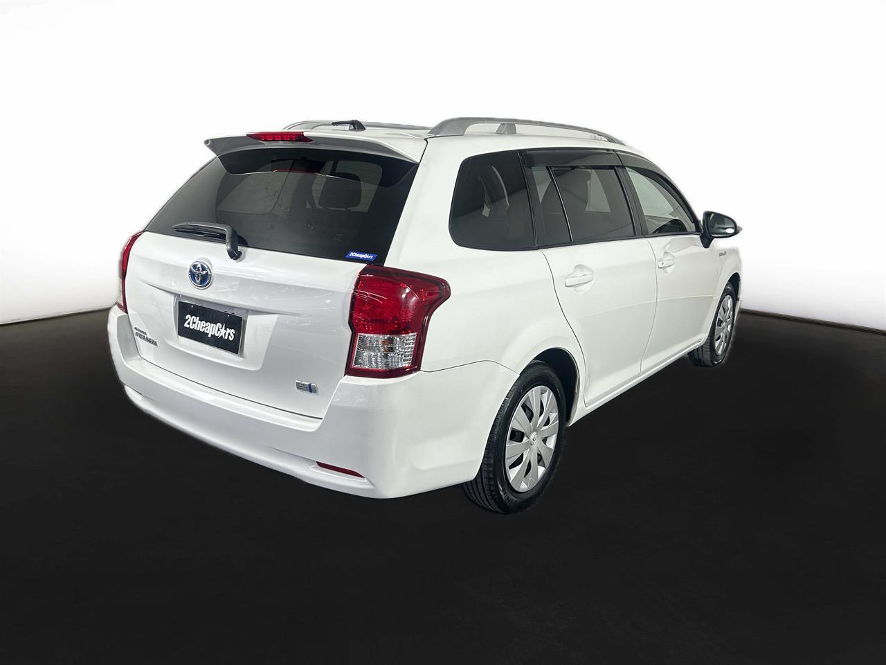 2013 Toyota Corolla Fielder Hybrid