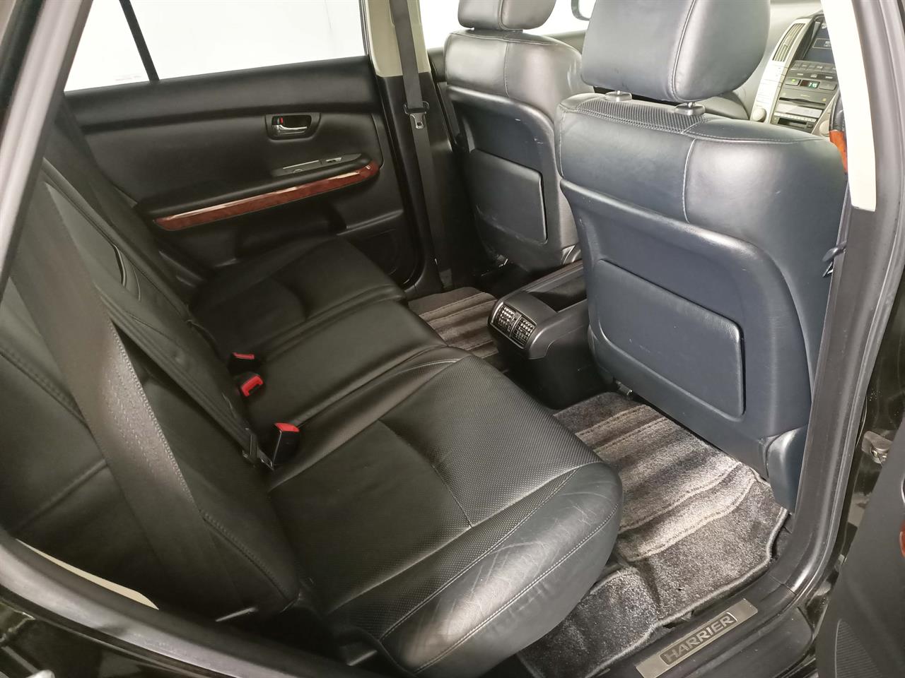 2006 Toyota Harrier 