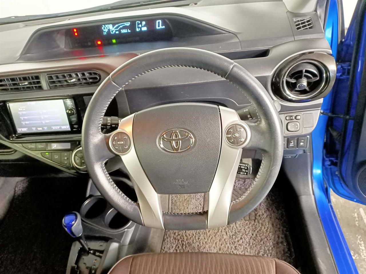 2015 Toyota Aqua Hybrid