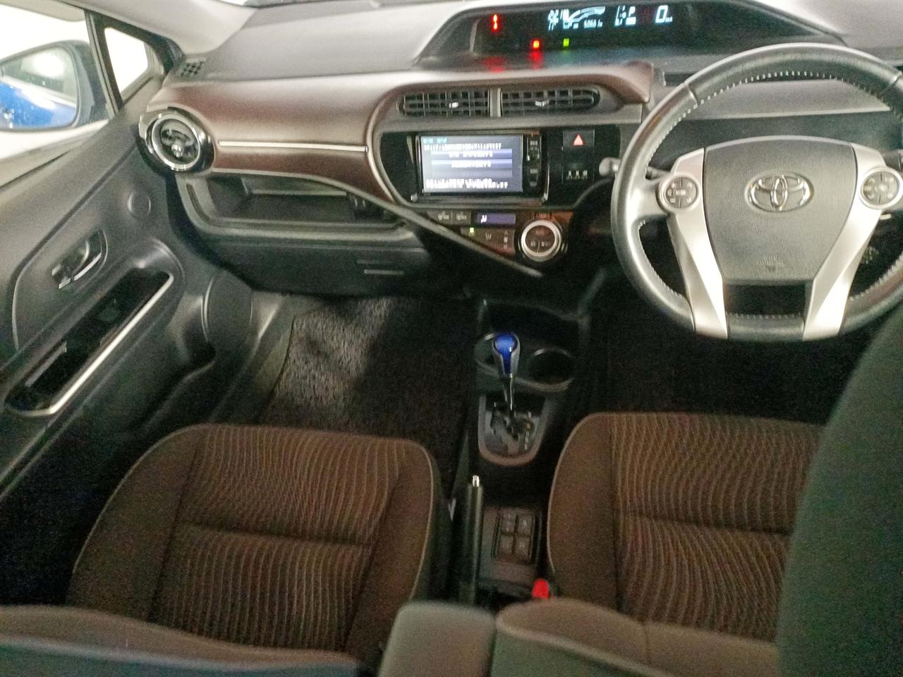 2015 Toyota Aqua Hybrid