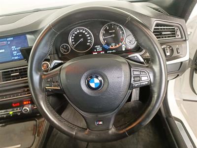 2012 BMW 523i Touring Wagon M-Sports