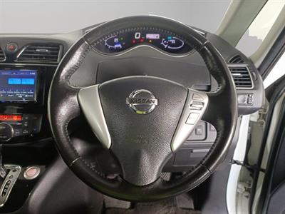 2015 Nissan Serena Hybrid