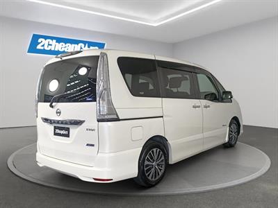 2015 Nissan Serena Hybrid