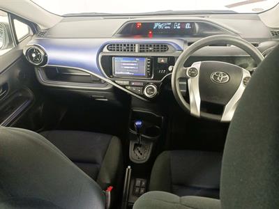 2015 Toyota Aqua Hybrid