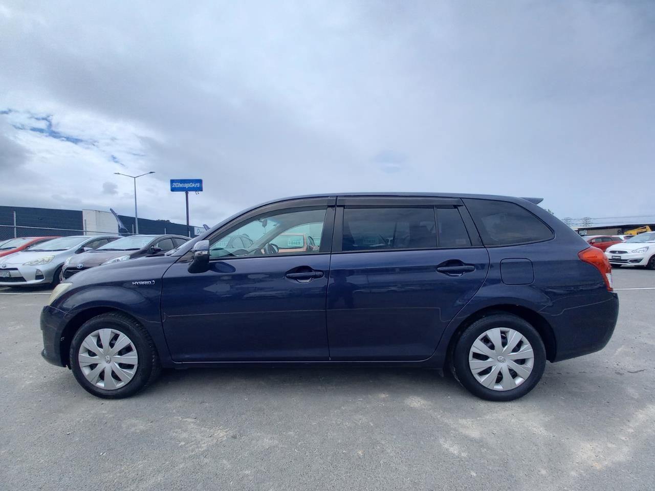 2014 Toyota Corolla Fielder Hybrid