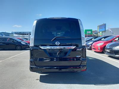 2013 Nissan Serena Hybrid