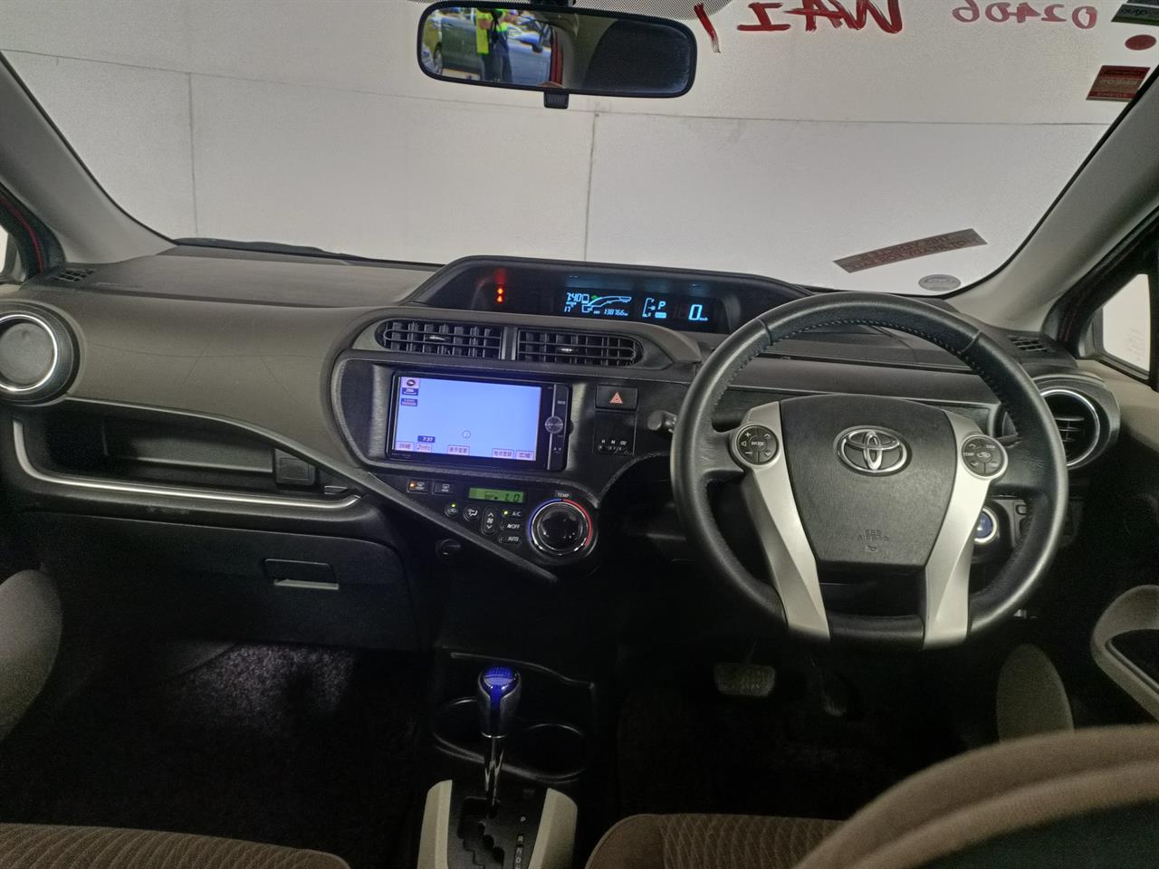 2014 Toyota Aqua Hybrid