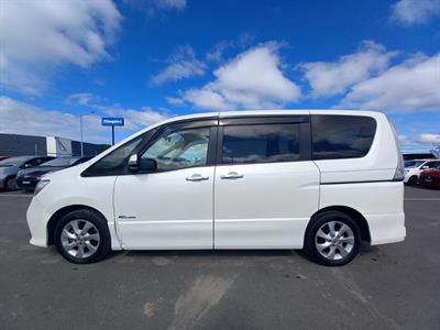 2012 Nissan Serena Hybrid