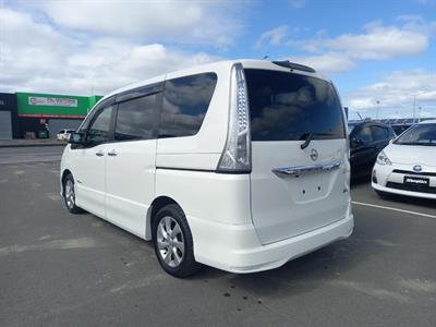 2012 Nissan Serena Hybrid