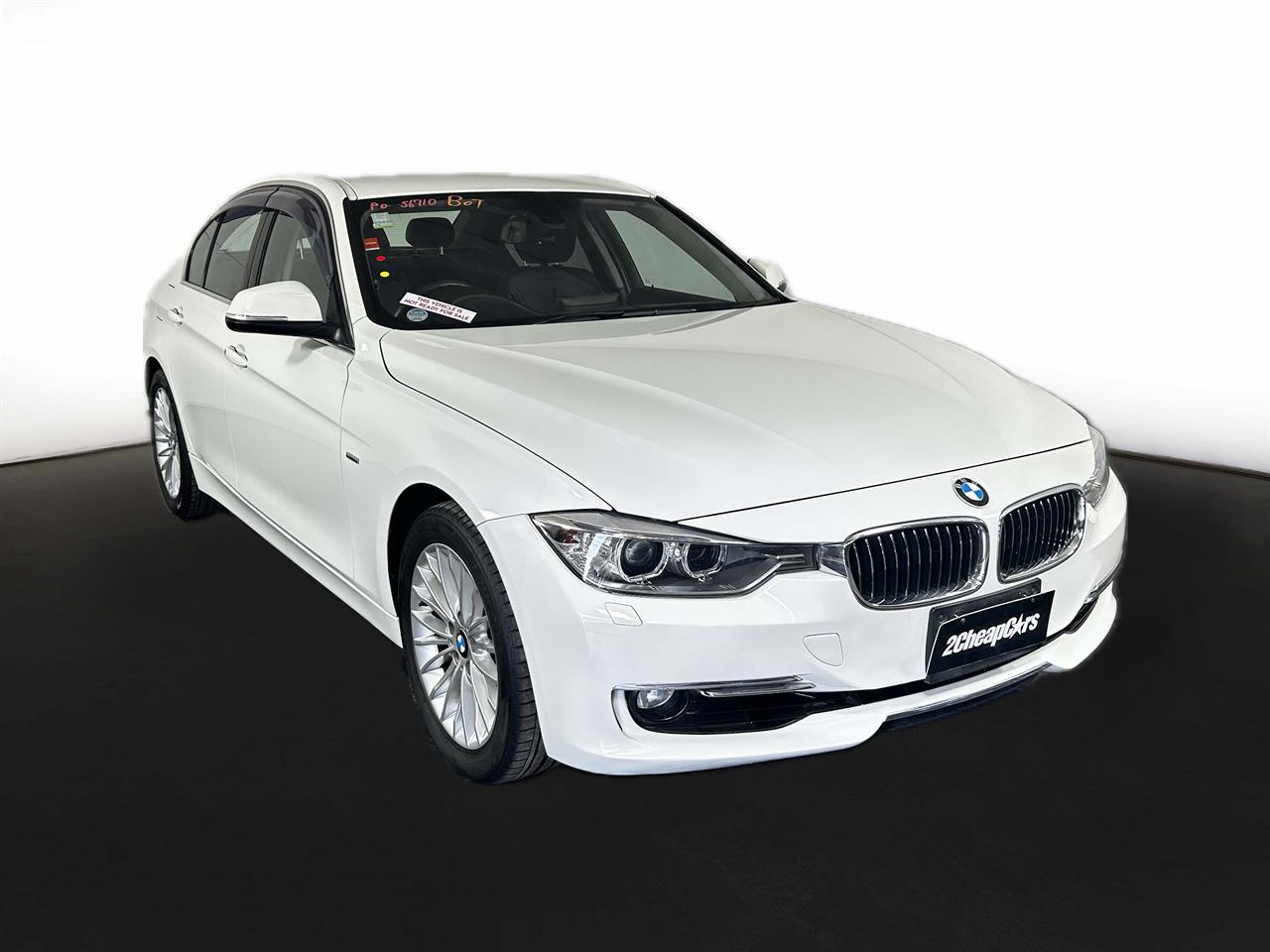 2013 BMW 320i Luxury