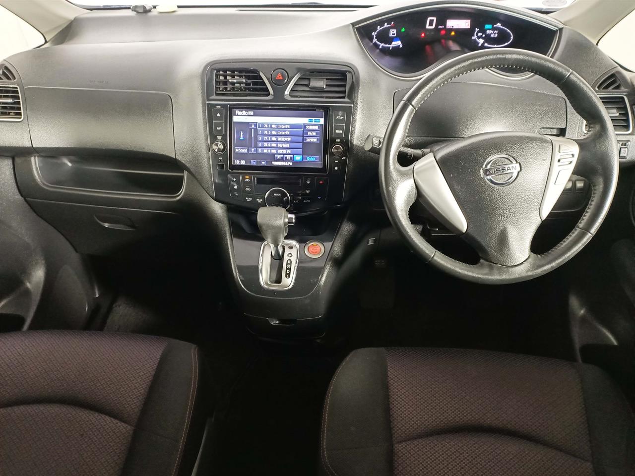 2013 Nissan Serena Hybrid