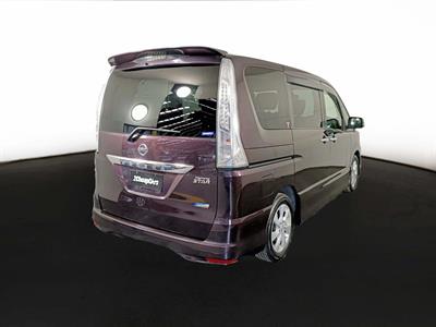 2013 Nissan Serena Hybrid