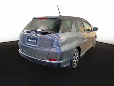 2013 Honda Fit Jazz Shuttle Hybrid