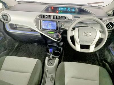 2013 Toyota Aqua Hybrid