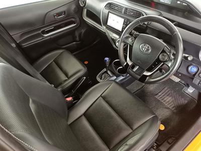 2017 Toyota Aqua G Black Softleather selection