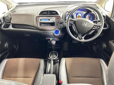 2012 Honda Fit Jazz Shuttle Hybrid