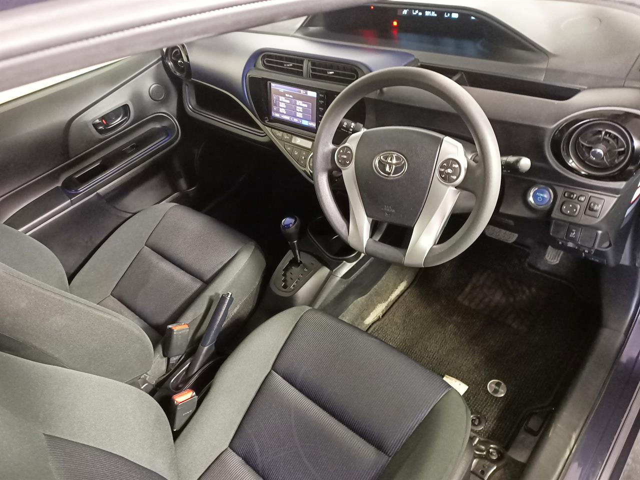 2015 Toyota Aqua Hybrid