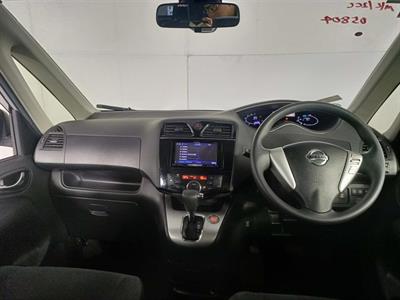 2014 Nissan Serena Hybrid