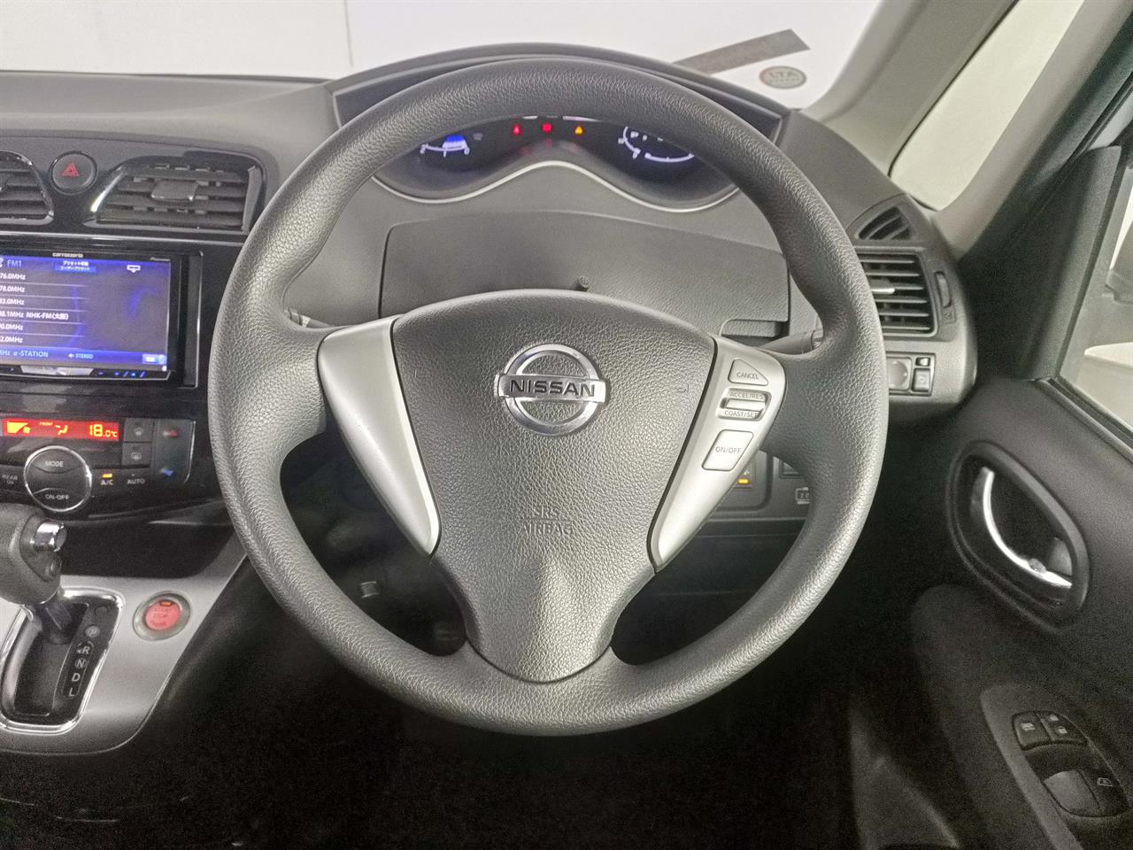 2014 Nissan Serena Hybrid