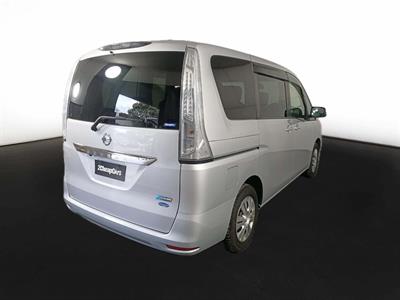 2014 Nissan Serena Hybrid