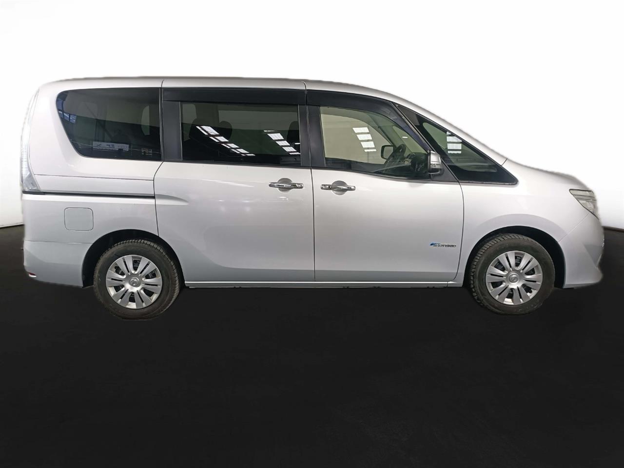 2014 Nissan Serena Hybrid